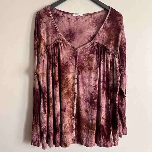 ChicSoul Tie Dye Boho Button Down Long Sleeve Top - Picture 1 of 8
